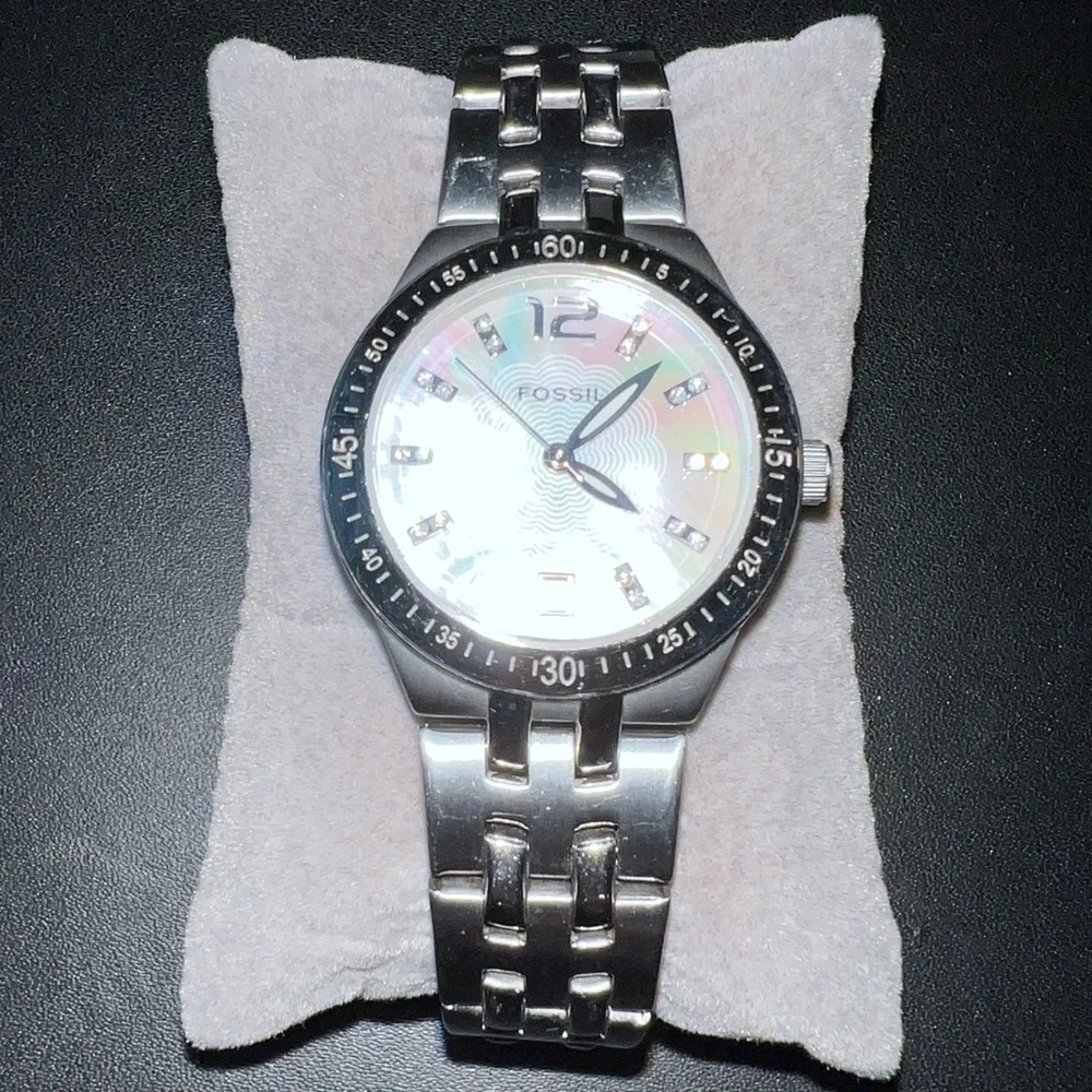 Fossil Watch with mother of pearl face - Picture 1 of 9
